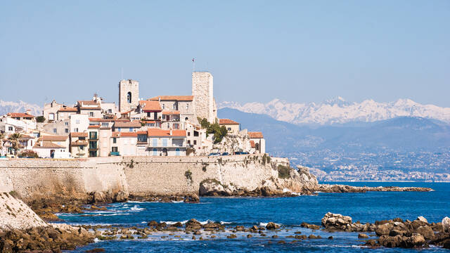 Les remparts en hiver © F. Trotobas (Mairie d'Antibes JLP - service presse communication)